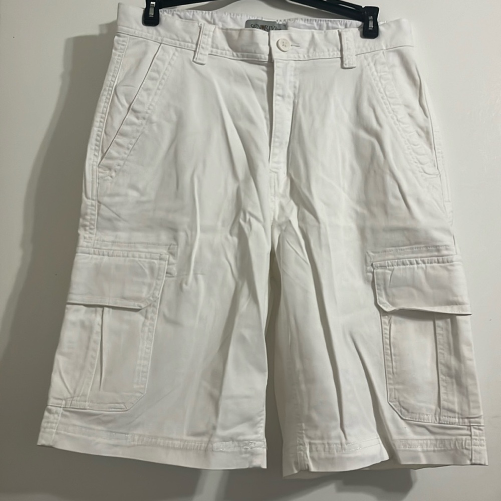 Sun River Clothing Co Men’s Cargo shorts size 30 waist color white with pockets
